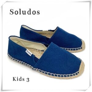 SOLUDOS Kids Canvas Espadrilles Slip on Flats in Blue Size Kids 3